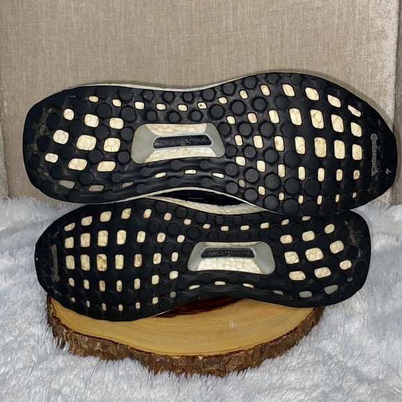 Adidas Ultra Boost 4.0 - Picture 10 of 14